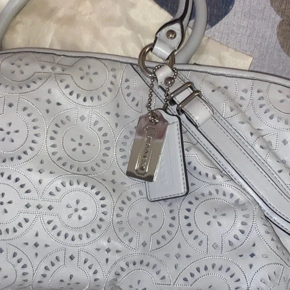 Coach Madison laser cut eyelet leather satchel 17003 - Picture 5 of 15